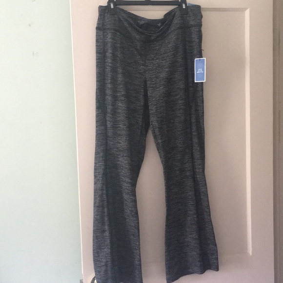 vera wang yoga pants
